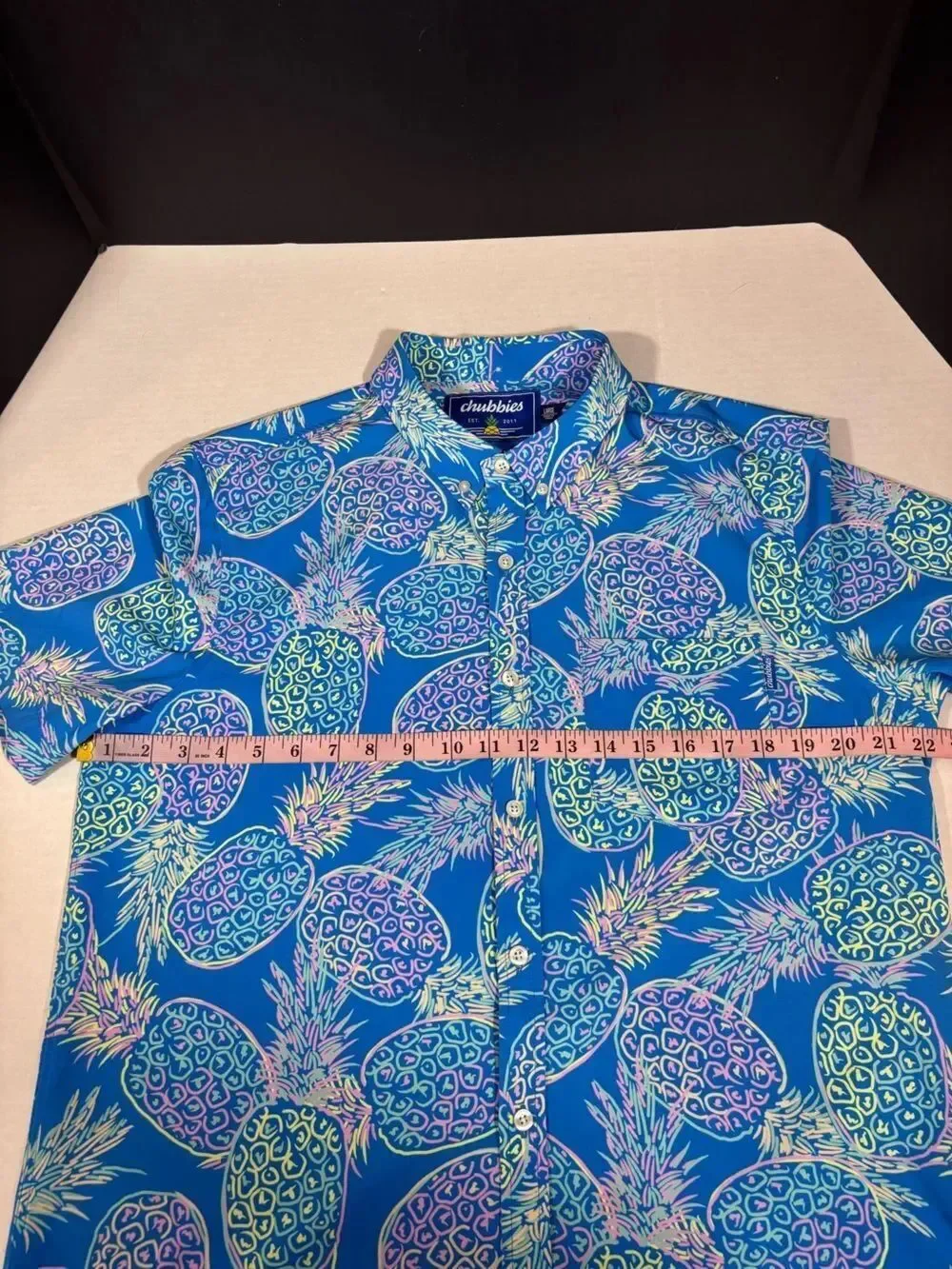 Chubbies Men’s neon pineapple performance polo size large vacation tropical golf